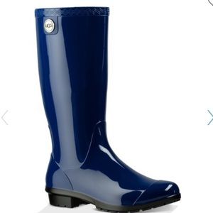 UGGS shaye rain boots